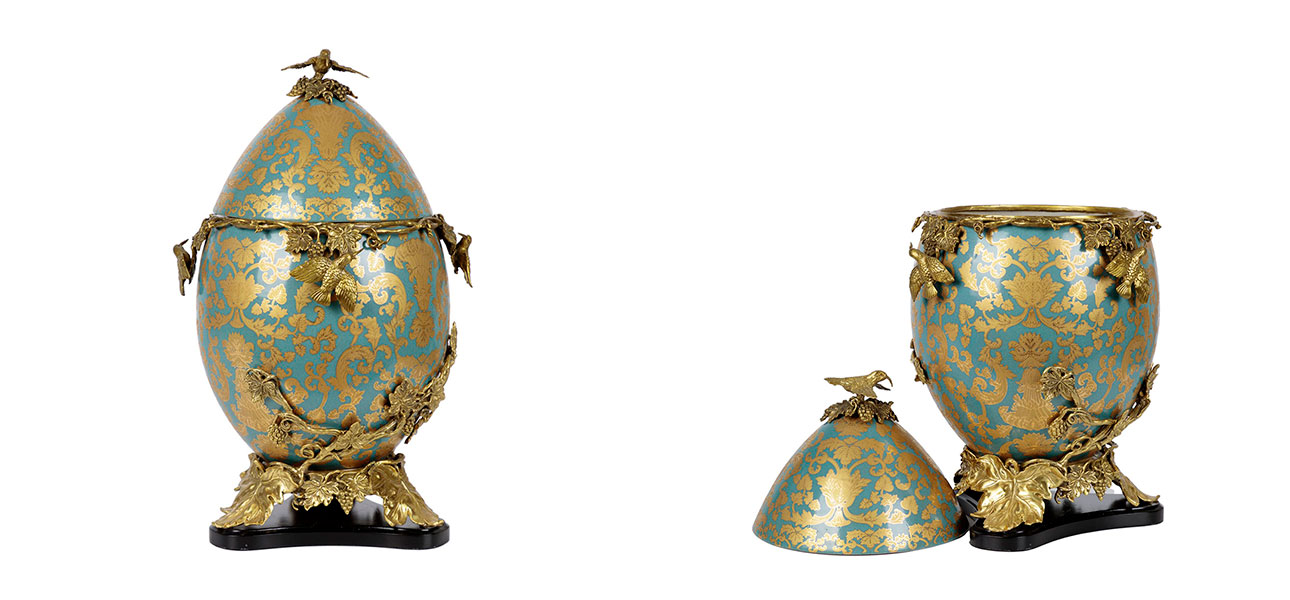 Шкатулка фарфоровая с крышкой с бронзовыми элементами Porcelain & Bronze - фото