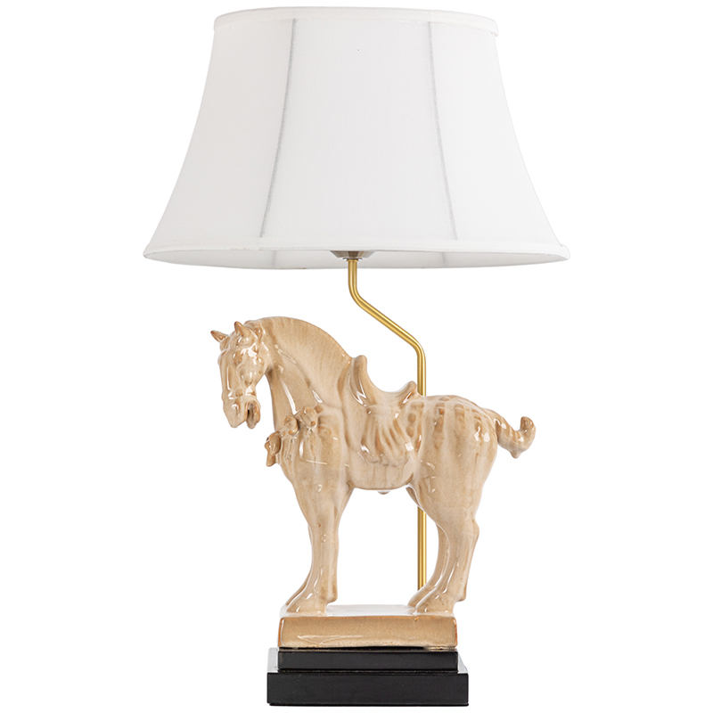 Настольная лампа Dynasty Tang Horse Sculpture Lampshade Бежевый Коричневый Белый Латунь Настольная лампа Dynasty Tang Horse Sculpture Lampshade Бежевый Коричневый Белый Латунь в Челябинске | Loft Concept
