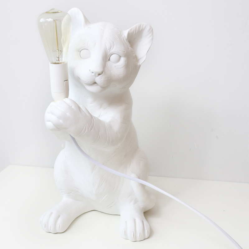 Настольная лампа Table Lamp Cat Белый Настольная лампа Table Lamp Cat Белый в Челябинске | Loft Concept