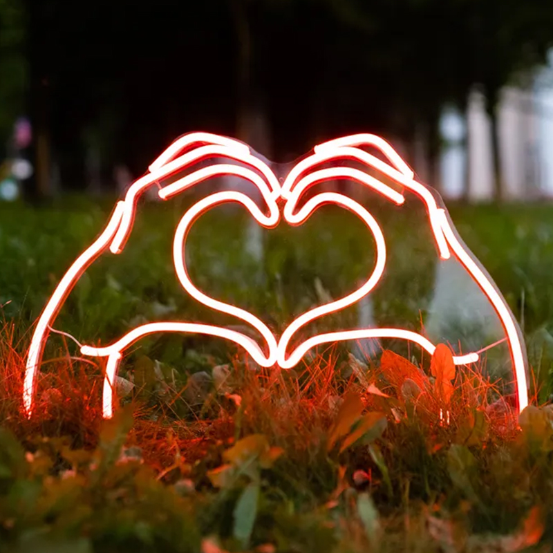 Неоновая лампа Heart Hands Neon Lamp Красный Прозрачный Неоновая лампа Heart Hands Neon Lamp Красный Прозрачный в Челябинске | Loft Concept