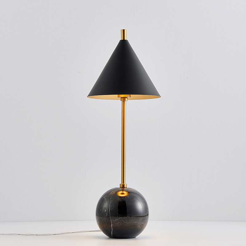 Настольная лампа CLEO ball Black Черный Латунь Настольная лампа CLEO ball Black Черный Латунь в Челябинске | Loft Concept