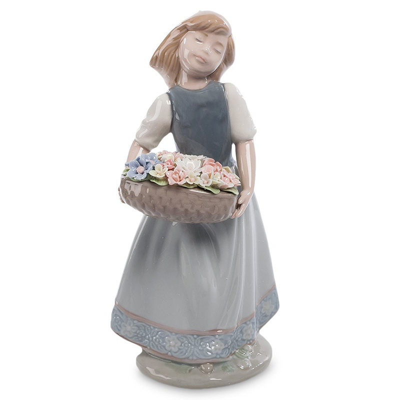 Статуэтка фарфоровая Девочка с корзиной цветов Charming Statuette Белый Розовый Серо-голубой Бежевый Зеленый Статуэтка фарфоровая Девочка с корзиной цветов Charming Statuette Белый Розовый Серо-голубой Бежевый Зеленый в Челябинске | Loft Concept