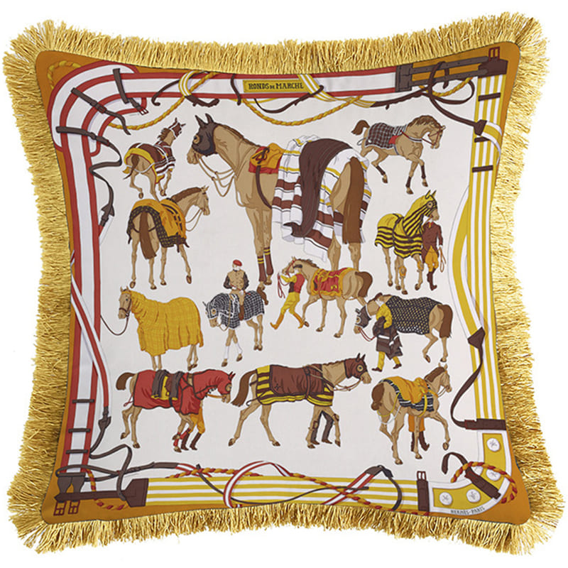 Декоративная подушка Hermes Horses Beige 133 Бежевый Желтый Коричневый Золотой Декоративная подушка Hermes Horses Beige 133 Бежевый Желтый Коричневый Золотой в Челябинске | Loft Concept