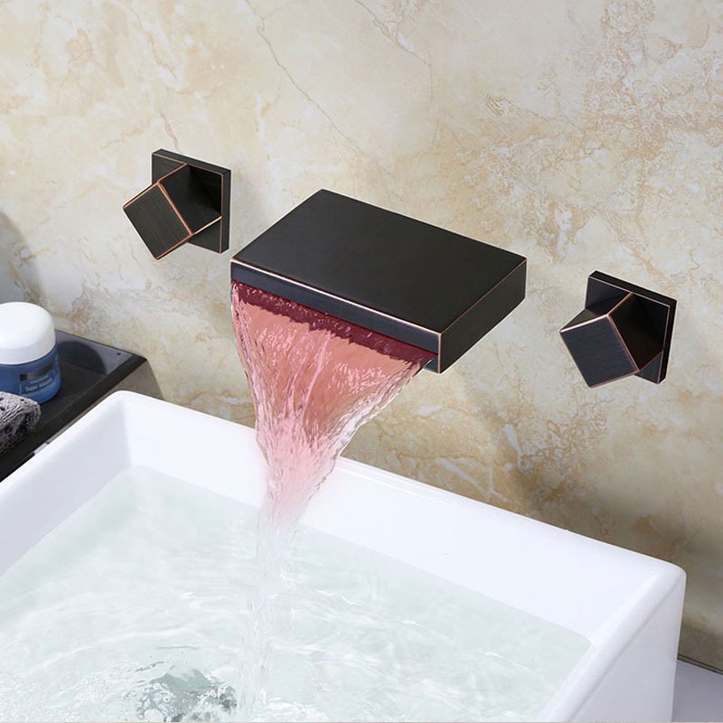 Смеситель с подсветкой для воды Led black cubes Черный Смеситель с подсветкой для воды Led black cubes Черный в Челябинске | Loft Concept