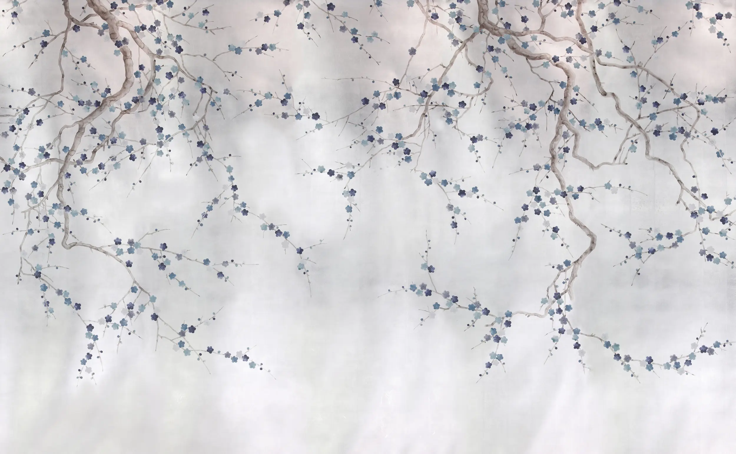 Обои ручная роспись Plum Blossom Inky Hokusai on Sterling Silver gilded silk Обои ручная роспись Plum Blossom Inky Hokusai on Sterling Silver gilded silk - постер Loft-Concept в Челябинске