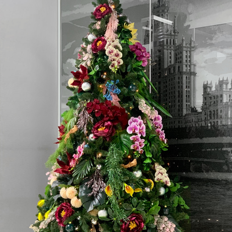 Ель Дизайнерская украшенная тропическими Цветами Christmas tree Tropical Flowers Красный Розовый Зеленый Желтый Ель Дизайнерская украшенная тропическими Цветами Christmas tree Tropical Flowers Красный Розовый Зеленый Желтый в Челябинске | Loft Concept