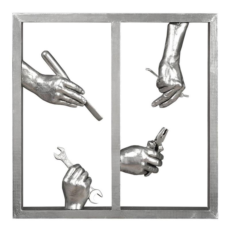 Панно Hands With Tool Серебряный Панно Hands With Tool Серебряный в Челябинске | Loft Concept