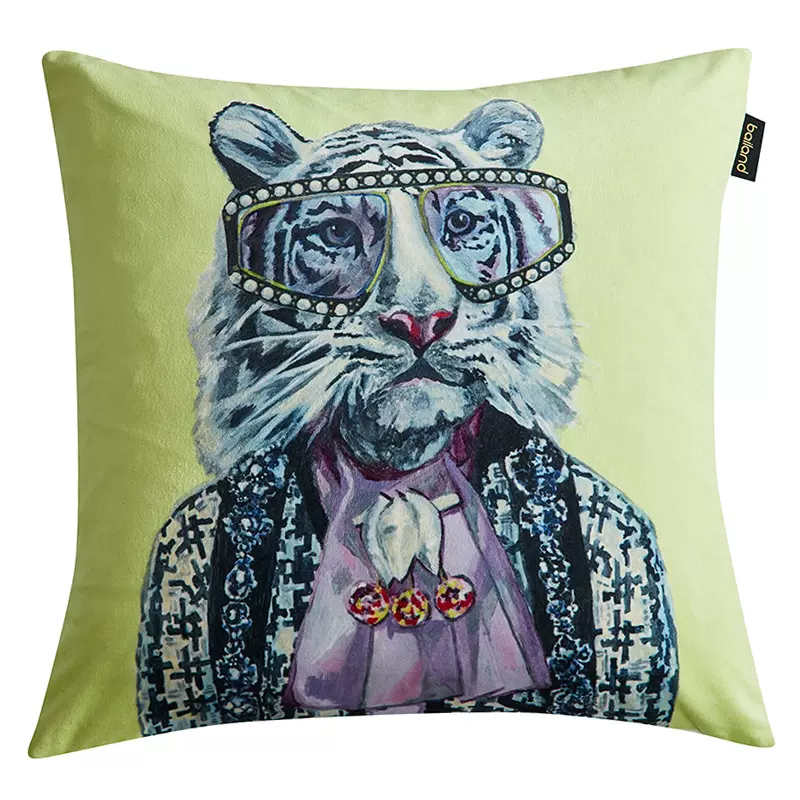 Декоративная подушка Стиль Gucci Tiger Cushion Green Салатовый Сиреневый Мульти Декоративная подушка Стиль Gucci Tiger Cushion Green Салатовый Сиреневый Мульти в Челябинске | Loft Concept
