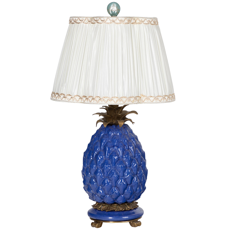 Настольная лампа с абажуром Pineapple Blue Table Lamp Бронза Синий Белый Настольная лампа с абажуром Pineapple Blue Table Lamp Бронза Синий Белый в Челябинске | Loft Concept