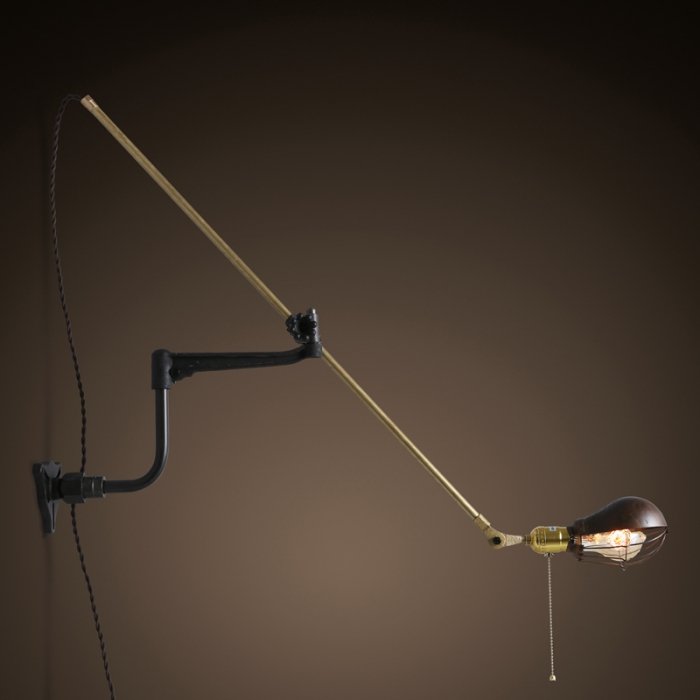 Настенный светильник Steampunk Extension Pole Bra Латунь Черный Настенный светильник Steampunk Extension Pole Bra Латунь Черный в Челябинске | Loft Concept
