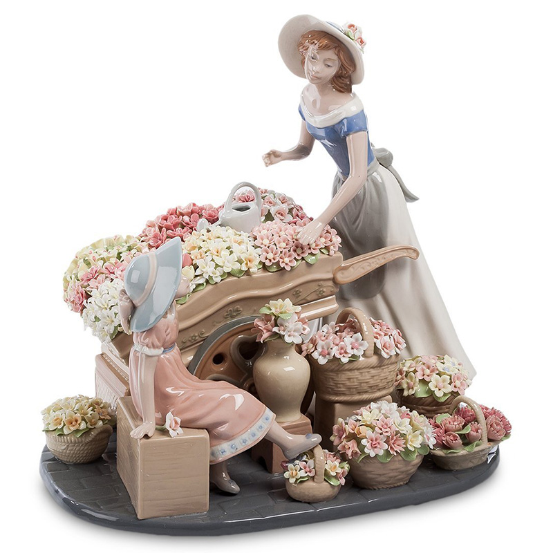 Статуэтка фарфоровая Девушка и маленькая девочка с цветами Charming Statuette Белый Розовый Серо-голубой Зеленый Бежевый Серый Статуэтка фарфоровая Девушка и маленькая девочка с цветами Charming Statuette Белый Розовый Серо-голубой Зеленый Бежевый Серый в Челябинске | Loft Concept