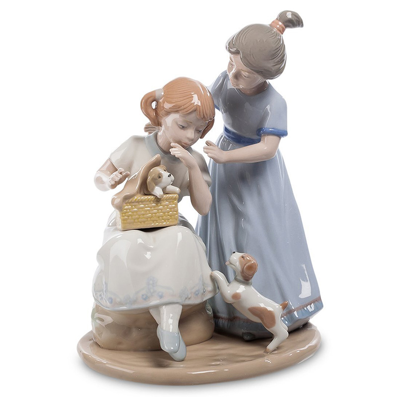 Статуэтка фарфоровая Девочки с собачками Charming Statuette Белый Бежевый Серо-голубой Серый Статуэтка фарфоровая Девочки с собачками Charming Statuette Белый Бежевый Серо-голубой Серый в Челябинске | Loft Concept