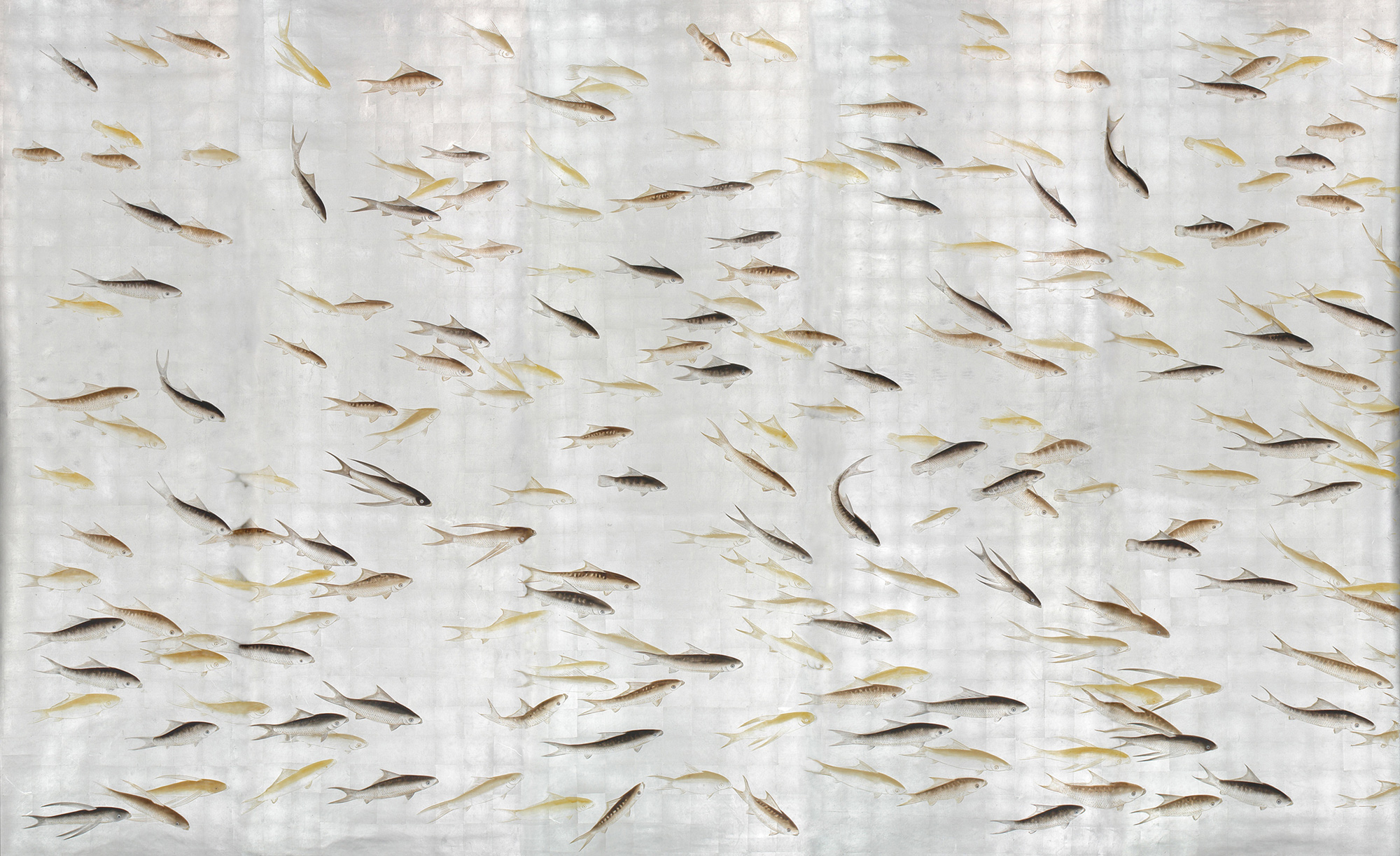 Обои ручная роспись Fishes Amber on Real Silver gilded silk Обои ручная роспись Fishes Amber on Real Silver gilded silk - постер Loft-Concept в Челябинске