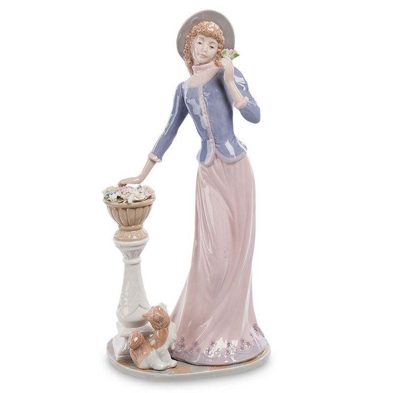Статуэтка фарфоровая Леди Charming Statuette Белый Розовый Серо-голубой Бежевый Статуэтка фарфоровая Леди Charming Statuette Белый Розовый Серо-голубой Бежевый в Челябинске | Loft Concept