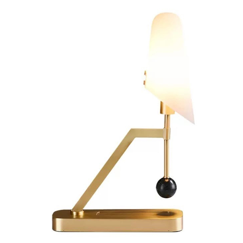 Настольная лампа Gold table lamp with stone Золотой Белый Настольная лампа Gold table lamp with stone Золотой Белый в Челябинске | Loft Concept