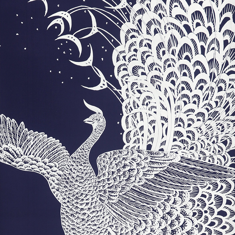 Обои ручная роспись в стиле Арт-деко Whistler Peacocks Special Colourway on Empire Blue dyed silk Обои ручная роспись в стиле Арт-деко Whistler Peacocks Special Colourway on Empire Blue dyed silk в Челябинске | Loft Concept