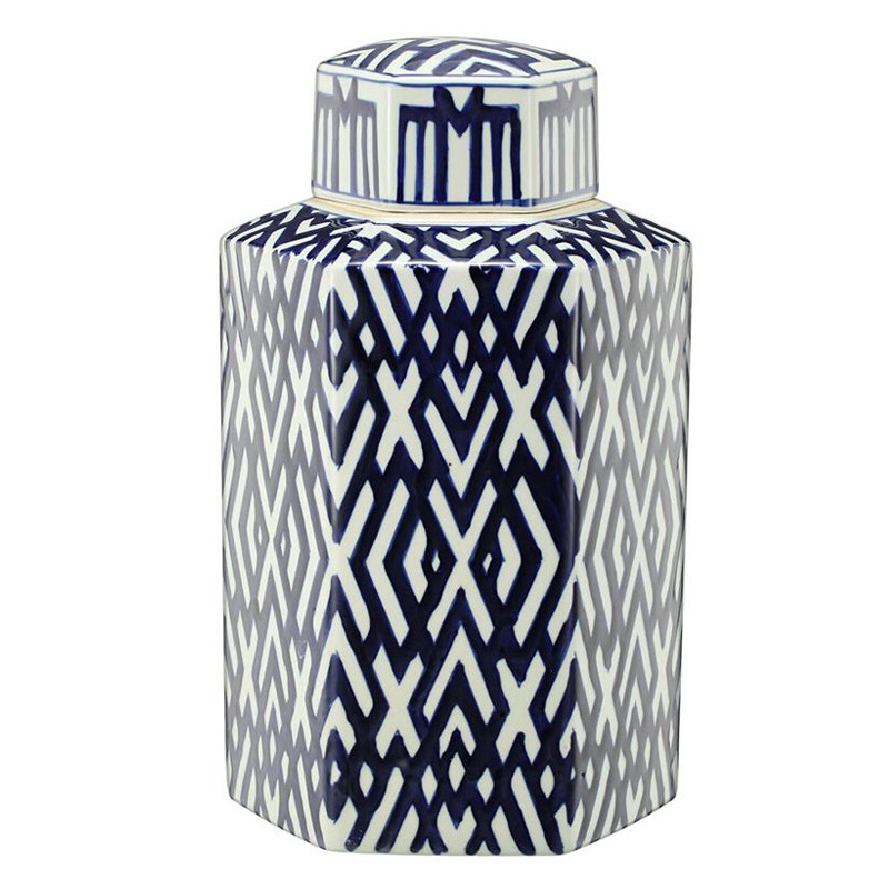 Ваза с крышкой и графическим узором в сине-белых цветах Blue & White Ornament Белый Синий Ваза с крышкой и графическим узором в сине-белых цветах Blue & White Ornament Белый Синий в Челябинске | Loft Concept