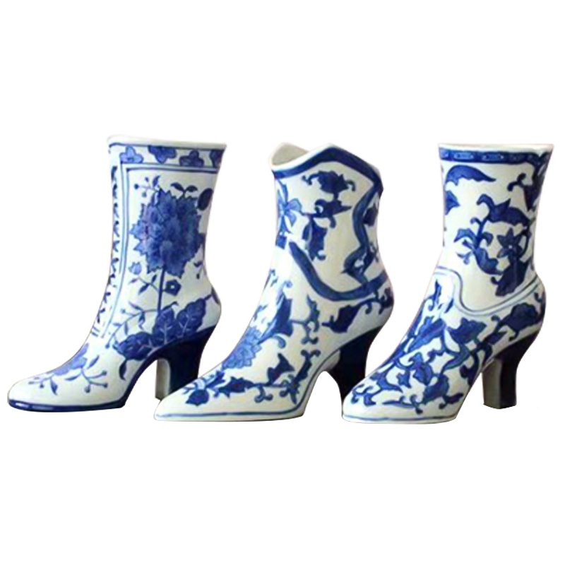 Ваза декоративная Oriental Blue Boot Vase Синий Белый Ваза декоративная Oriental Blue Boot Vase Синий Белый в Челябинске | Loft Concept