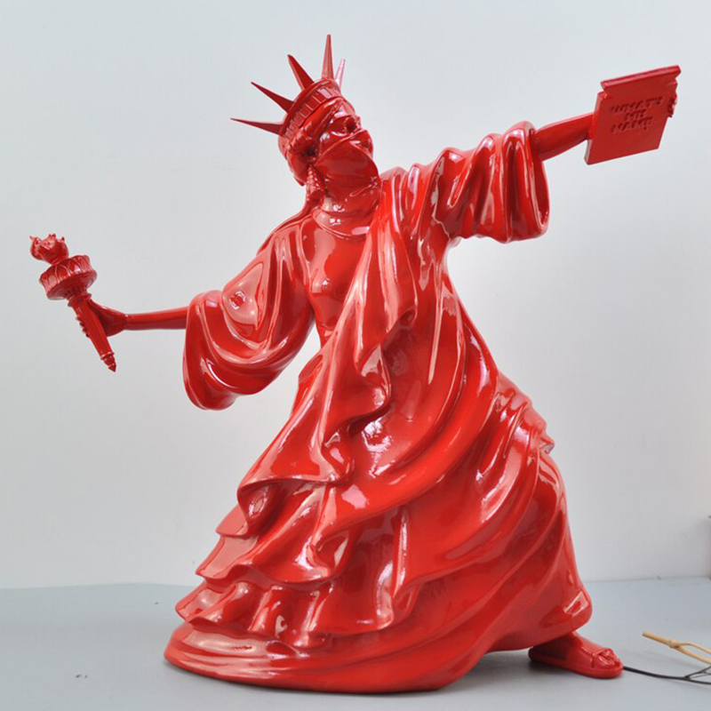 Статуэтка Freedom Riot Red Красный Статуэтка Freedom Riot Red Красный в Челябинске | Loft Concept