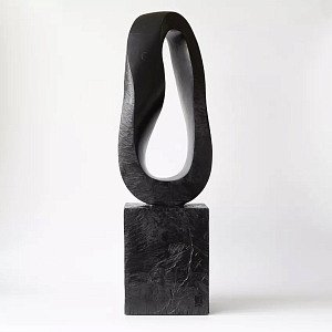 Скульптура «Лента Мебиуса»