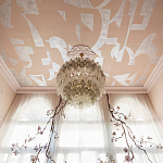 Обои ручная роспись в стиле Арт-деко Symphony Colourway SC-105 on Himalayan Rose silk dupion варинант исполнения - 1 | Loft Concept в Челябинске