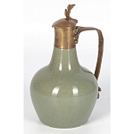 Кувшин зеленого цвета из фарфора с бронзовой крышкой и изогнутой ручкой Eden Garden porcelain and bronze варинант исполнения - 2 | Loft Concept в Челябинске