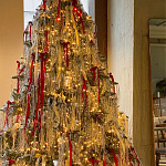 Комплект Новогодней Елки вместе с серебряной мишурой и красными лентами варинант исполнения - 1 | Loft Concept в Челябинске