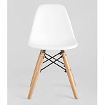 Пластиковый стул на ножках из массива бука Eames Small White варинант исполнения - 4 | Loft Concept в Челябинске