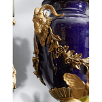 Подсвечник из темно-синего фарфора с бронзовыми элементами и цветами Eden Garden варинант исполнения - 7 | Loft Concept в Челябинске