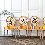 Стул бежевый в разноцветную полоску из натурального бука с изображением птиц и цветов Blooming Red Birds Colorful Stripes Chair варинант исполнения - 10 | Loft Concept в Челябинске