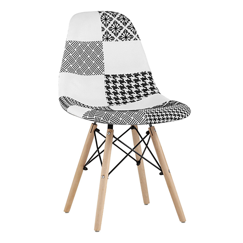 Пластиковый стул на ножках из массива бука Eames Черно-Белый Пэчворк Черный Белый Древесина в Челябинске | Loft Concept 