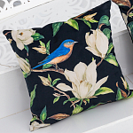 Декоративная подушка чёрная с изображением птицы в саду Blooming Blue Birds варинант исполнения - 2 | Loft Concept в Челябинске