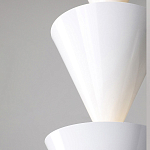 Подвесной светильник светодиодный в виде ряда белых металлических конусов  Herringbone варинант исполнения - 6 | Loft Concept в Челябинске