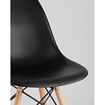 Пластиковый стул на ножках из массива бука Eames Black варинант исполнения - 2 | Loft Concept в Челябинске