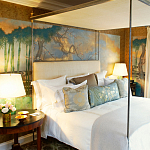 Обои ручная роспись Bamboo River Blossom Original colourway on Deep Rich Gold gilded paper with pearlescent antiquing варинант исполнения - 4 | Loft Concept в Челябинске