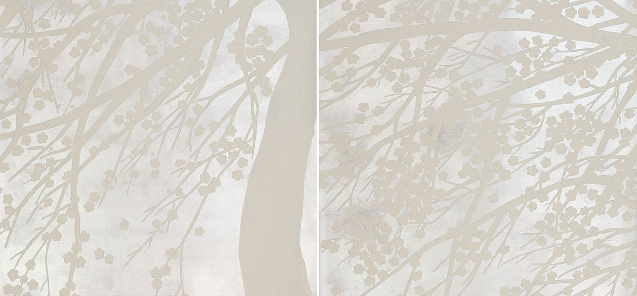 Обои ручная роспись Windswept Blossom Blossom on Sterling Silver gilded silk with pearlescent antiquing Обои ручная роспись Windswept Blossom Blossom on Sterling Silver gilded silk with pearlescent antiquing - Loft-Concept в Челябинске
