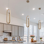 Подвесной светильник золотого цвета с двумя вытянутыми овальными рамками в форме скрепки Eurofase варинант исполнения - 8 | Loft Concept в Челябинске