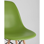 Пластиковый стул на ножках из массива бука Eames Green варинант исполнения - 2 | Loft Concept в Челябинске