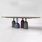 Обеденный стол деревянный с разноцветными фигурными ножками Cop варинант исполнения - 1 | Loft Concept в Челябинске