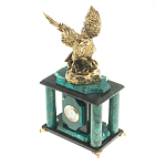 Часы настольные из натурального камня с декором в виде орла Eagle Stone Clock варинант исполнения - 6 | Loft Concept в Челябинске
