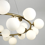 Кольцевая люстра с белыми стеклянными  плафонами в форме шара Berries Chandelier варинант исполнения - 3 | Loft Concept в Челябинске