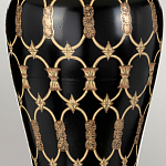 Настольная лампа с керамическим основанием с золотистым решетчатым узором и белым плиссированным абажуром Elstead Lighting варинант исполнения - 10 | Loft Concept в Челябинске