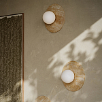 Бра в виде диска с плафоном из матового белого стекла Marble Glow варинант исполнения - 4 | Loft Concept в Челябинске