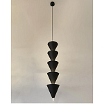 Подвесной светильник светодиодный в виде ряда черных металлических конусов  Herringbone варинант исполнения - 1 | Loft Concept в Челябинске