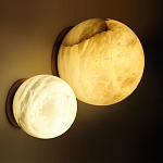 Настенно-потолочный светильник с плафоном в форме шара из алебастра Cryptocrystalline Stone варинант исполнения - 2 | Loft Concept в Челябинске