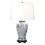 Настольная лампа с керамическим основанием в белом цвете с синим цветочным орнаментом на темной деревянной подставке и тканевым абажуром Elstead Lighting варинант исполнения - 1 | Loft Concept в Челябинске