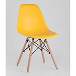 Пластиковый стул на ножках из массива бука Eames Yellow варинант исполнения - 1 | Loft Concept в Челябинске