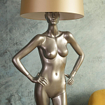 Лампа MANNEQUIN LAMP с абажуром руки на талии варинант исполнения - 8 | Loft Concept в Челябинске
