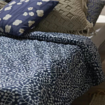 Постельное белье темно-синего цвета с рисунком Blossom Essence Sophie варинант исполнения - 8 | Loft Concept в Челябинске