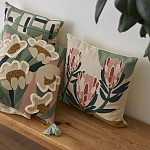 Подушка с цветочным принтом Blooming Elegance Lily варинант исполнения - 7 | Loft Concept в Челябинске